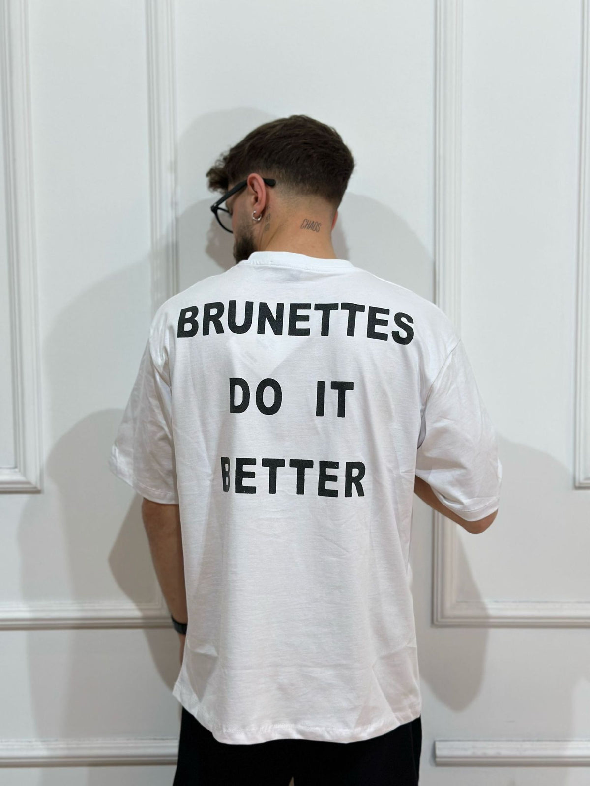 T-SHIRT BRUNETTES